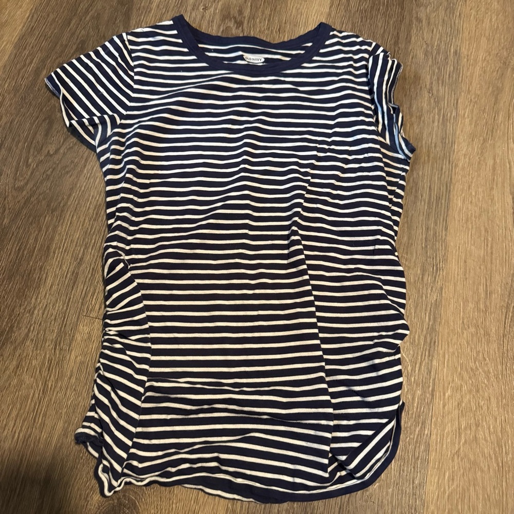 Old Navy Maternity SS Top